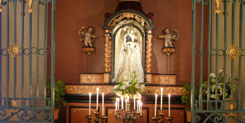 Pfingstsonntag: Maiandacht und Hl. Messe